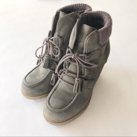 MUDD Tassel Heel Ankle Boots Size 8 Gresham Grey - Picture 2 of 6